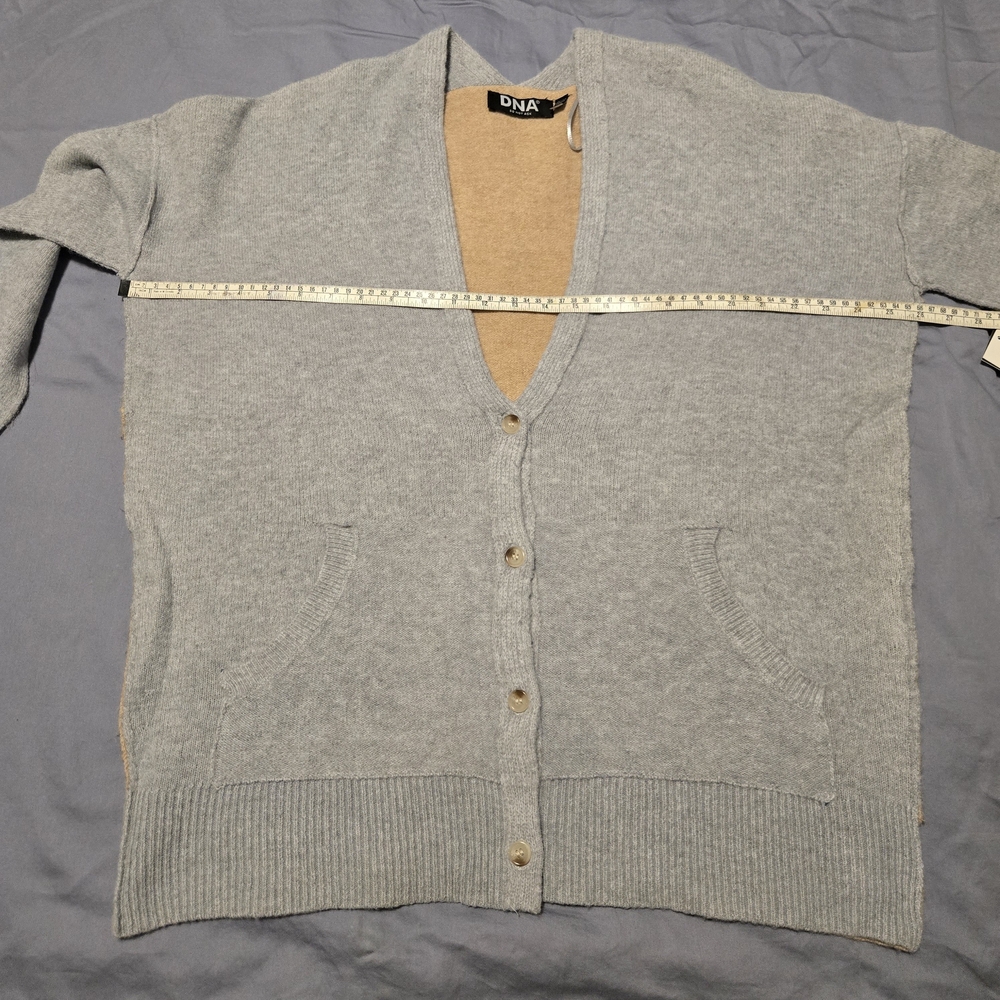 DNA Long Sleeve Grey/Fawn Colorblock Oversized Cardigan Sweater. Size S. - Picture 11 of 13